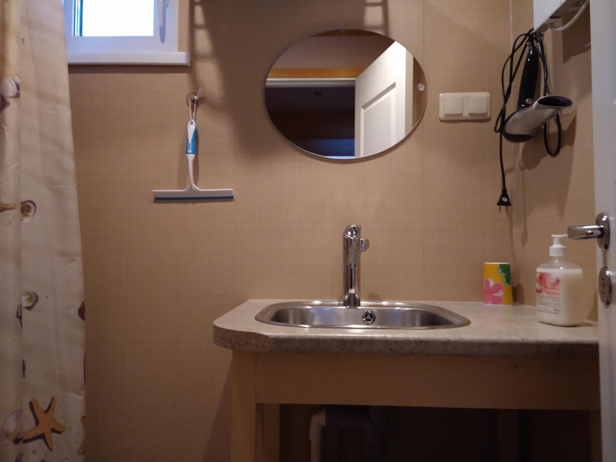 Lahemaa Kohvikann B & B, Caravan Park Palmse Стая снимка